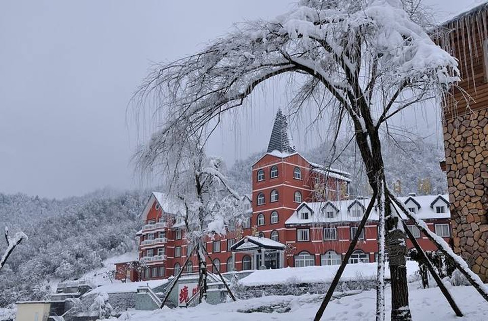 西嶺雪山滑雪場工程案例